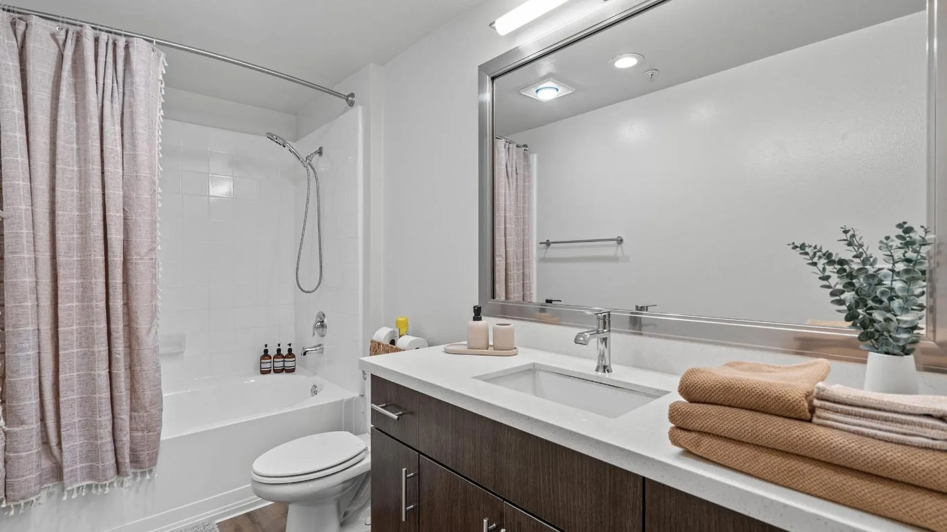 Apartment Spacious 2Bdr In Marina Del Rey Los Angeles
